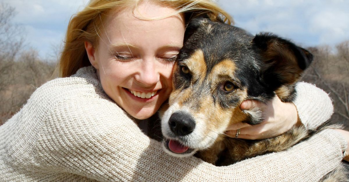 According To Experts, Here’s The Real Reason Why You Should Stop Hugging Your Pets